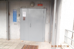 Замена металлической входной двери во второй парадной  Ленинский пр-кт 57 к1